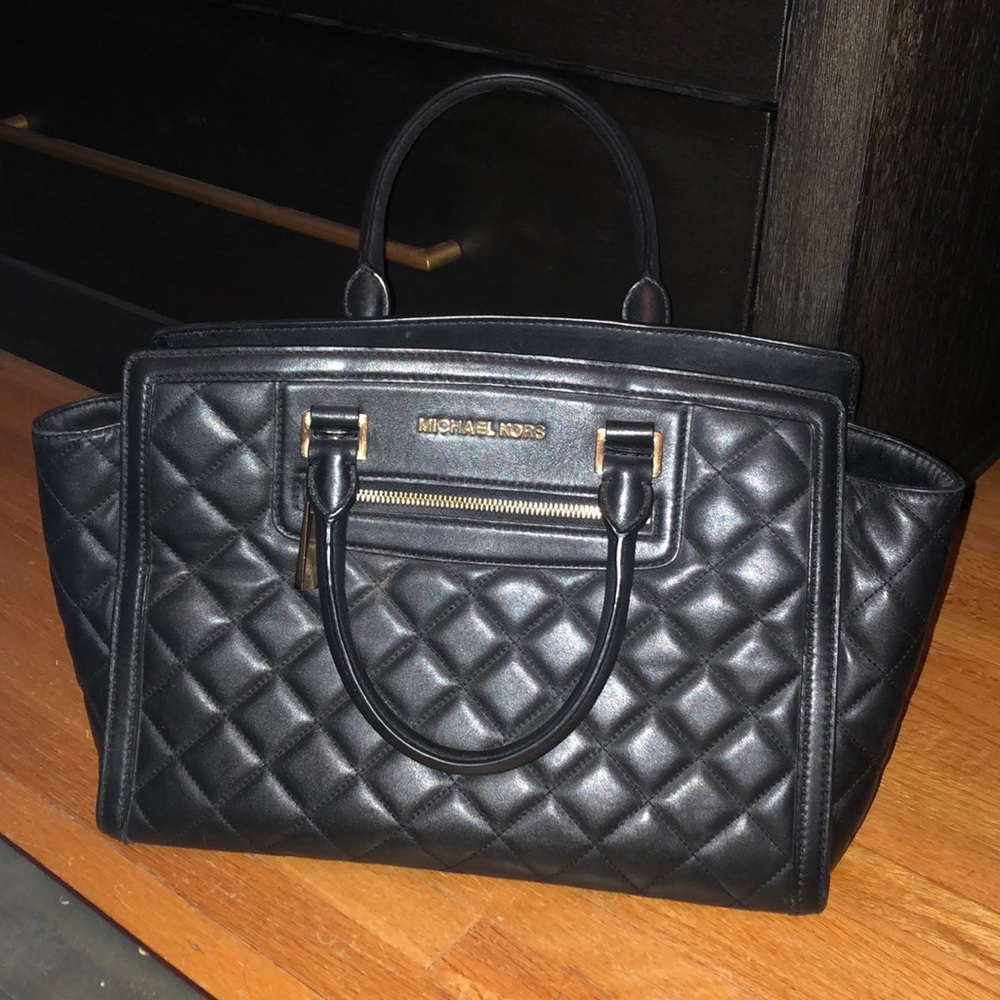Authentic Michael Kors Quilted Leather Pocketbook